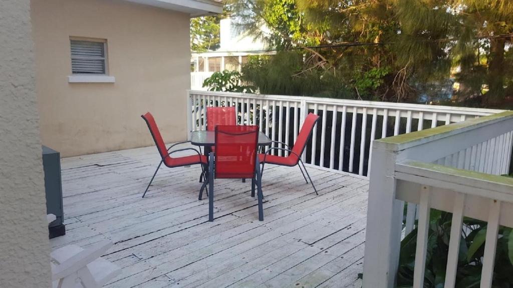 Spacious Beach House Unit,Beautifully Furnished 2 Bed 2Bath./2Min.Walk To Beach Clearwater Beach Esterno foto