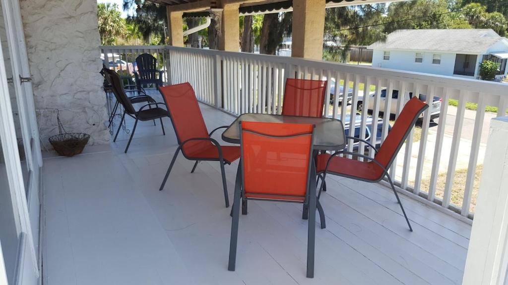 Spacious Beach House Unit,Beautifully Furnished 2 Bed 2Bath./2Min.Walk To Beach Clearwater Beach Esterno foto